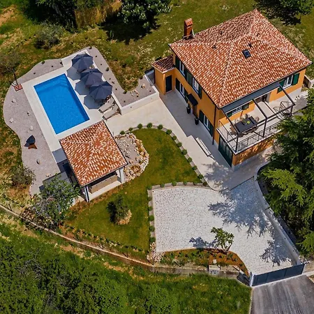 Calla Labin Semesterbostad Krapan