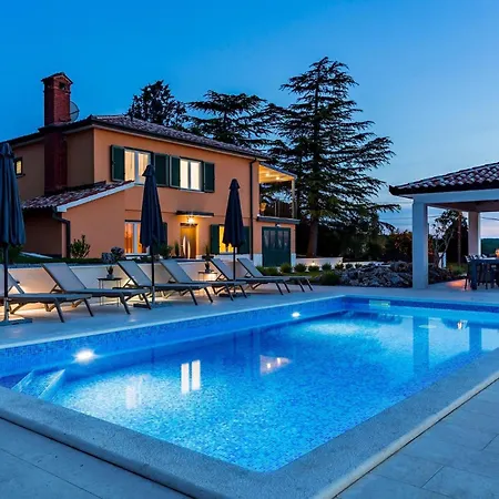 Calla Labin Semesterbostad Krapan